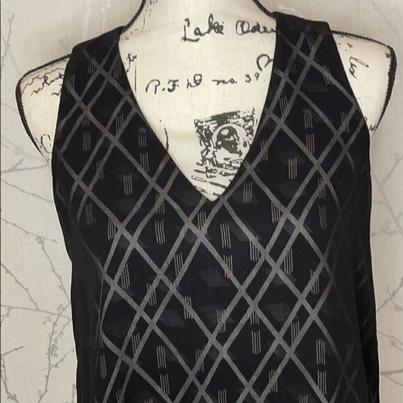 White House Black Market top, SZ XS - Picture 3 of 7